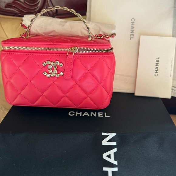 New Chanel Fuchsia Quilted Leather Clutch with Chain Bag Limited Edition - Picture 14 of 16